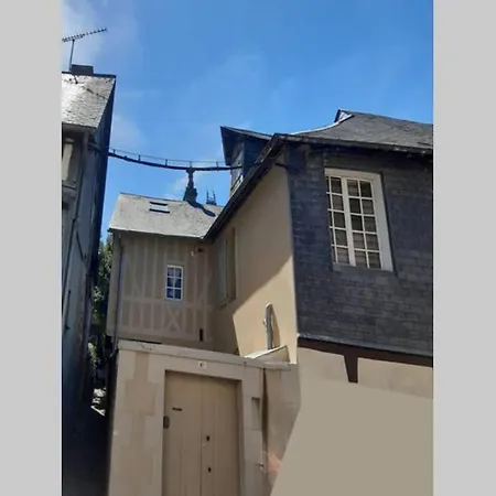 Holiday home Maison Centre Ville: Historic Retreat With Private & Prime Location Honfleur