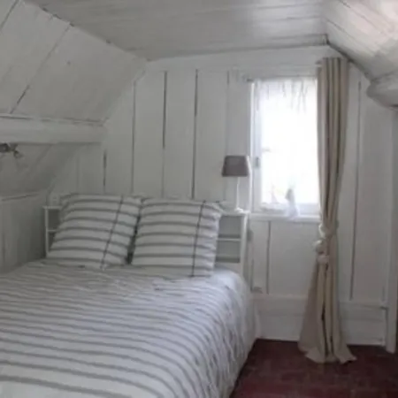 Maison Centre Ville: Historic Retreat With Private & Prime Location Holiday home Honfleur