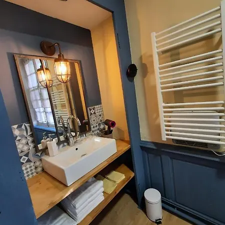 Tatil Evi Maison Centre Historique - Bain A Remous, Sauna, Cour Exterieure Privative - Peut Se Faire A Pied A 3min Du Vieux Port, 10min De La Plage, 3min D'un Parking Gratuit, Restaurants, Boutiques, Muses, Etc Honfleur