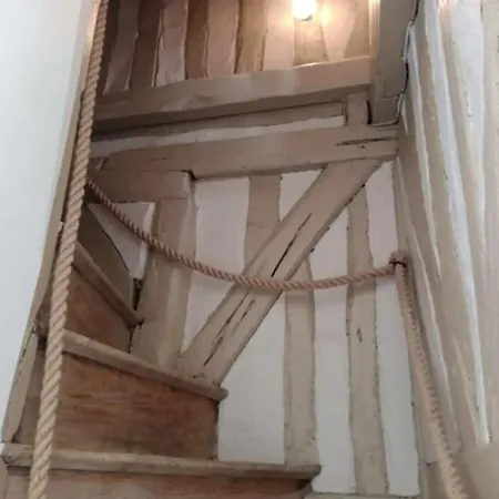 Hébergement de vacances La Limousta - Maison Au Cœur Du Centre Historique - Jacuzzi-balneo&sauna - Cour Extérieur Privative - 350m Du Vieux Bassin&10min De La Honfleur