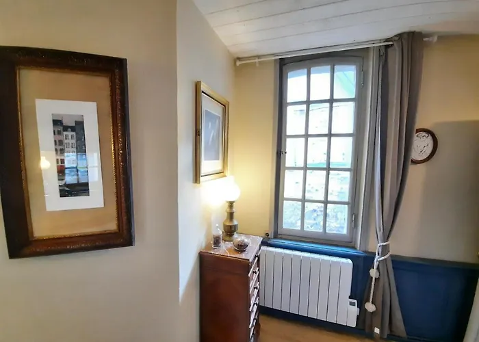 Maison Centre Historique - Bain A Remous, Sauna, Cour Exterieure Privative - Peut Se Faire A Pied A 3min Du Vieux Port, 10min De La Plage, 3min D'un Parking Gratuit, Restaurants, Boutiques, Muses, Etc Ferienhaus