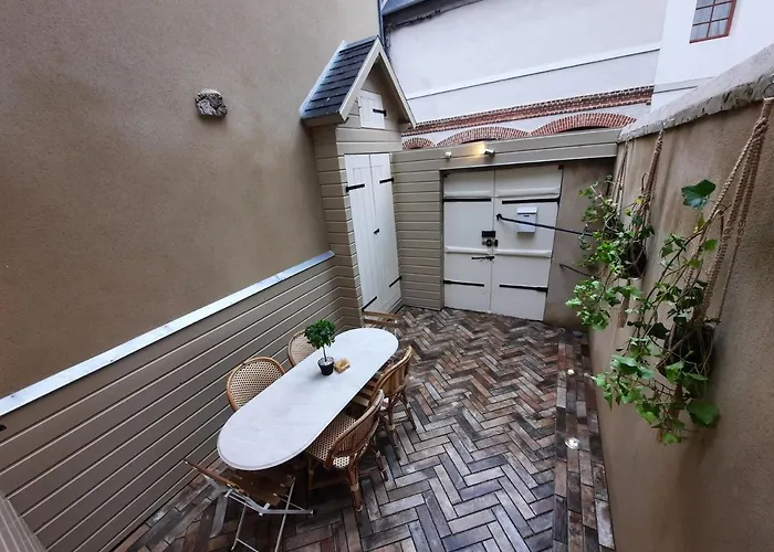 Maison Centre Historique - Bain A Remous, Sauna, Cour Exterieure Privative - Peut Se Faire A Pied A 3min Du Vieux Port, 10min De La Plage, 3min D'un Parking Gratuit, Restaurants, Boutiques, Muses, Etc *