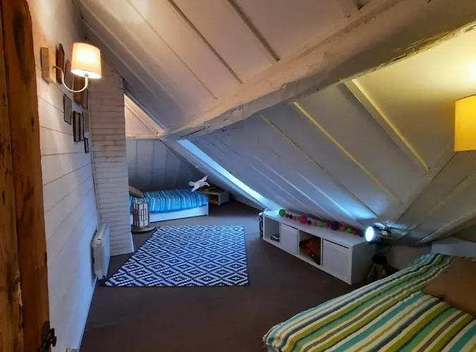 Maison Centre Historique - Bain A Remous, Sauna, Cour Exterieure Privative - Peut Se Faire A Pied A 3min Du Vieux Port, 10min De La Plage, 3min D'un Parking Gratuit, Restaurants, Boutiques, Muses, Etc * Honfleur