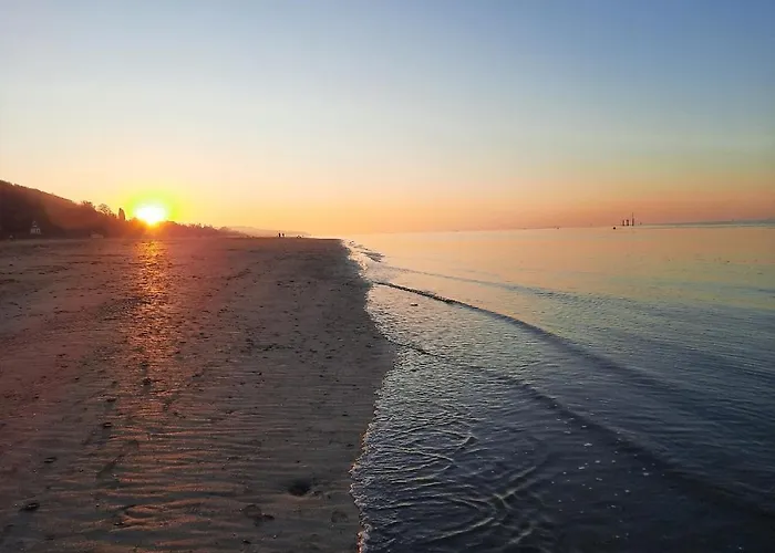 Maison Centre Historique - Bain A Remous, Sauna, Cour Exterieure Privative - Peut Se Faire A Pied A 3min Du Vieux Port, 10min De La Plage, 3min D'un Parking Gratuit, Restaurants, Boutiques, Muses, Etc * Honfleur