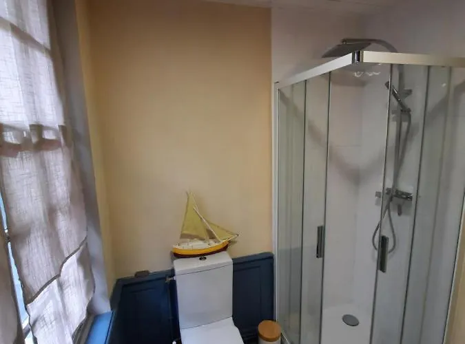 Maison Centre Historique - Bain A Remous, Sauna, Cour Exterieure Privative - Peut Se Faire A Pied A 3min Du Vieux Port, 10min De La Plage, 3min D'un Parking Gratuit, Restaurants, Boutiques, Muses, Etc